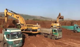 挖掘机挖土视频,挖掘机高效挖土作业现场实况解析